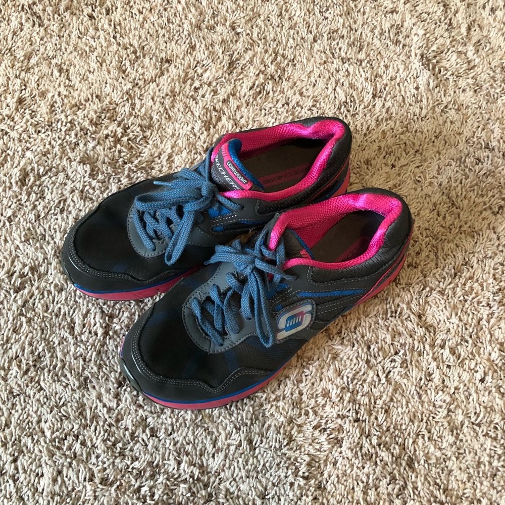 Skechers Lightweight Athletic Shoes Size 8